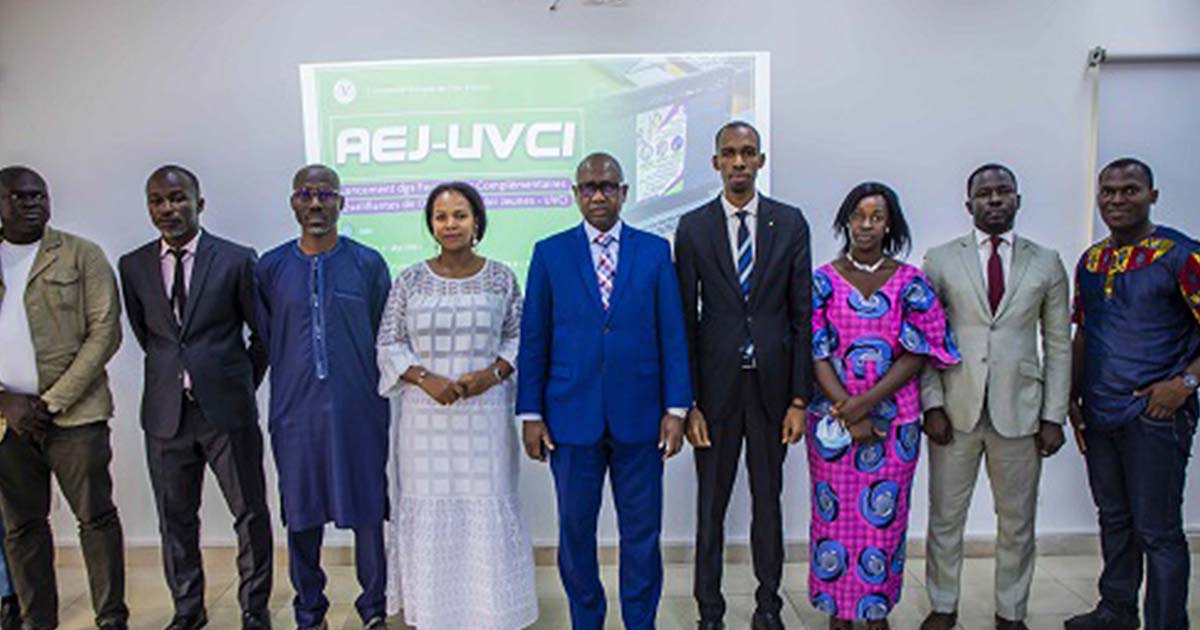 L’UVCI et l’Agence emploi jeunes forment 423 jeunes en Community Management, Infographie et Développement mobile et web