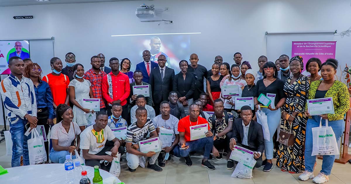 Journée de l’Excellence et de la Promotion de l’Etudiant dans le Numérique (JEPEN 2021) : l’UVCI célèbre ses meilleurs étudiants