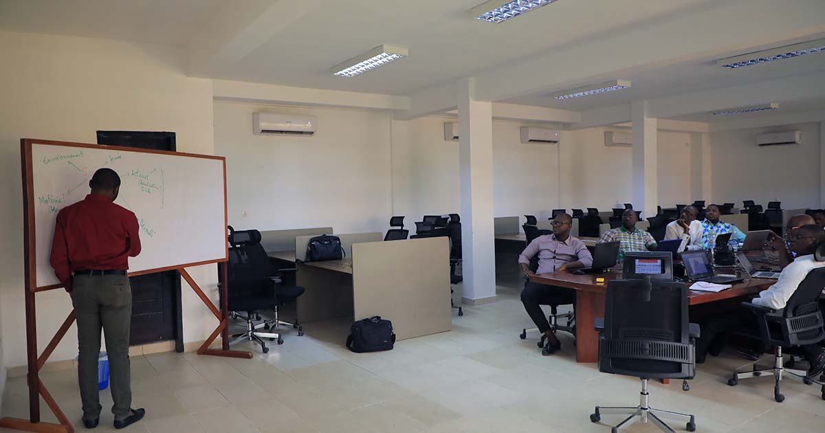 Formation des nouveaux Enseignants-chercheurs pour une mise à niveau à la techno-pédagogie