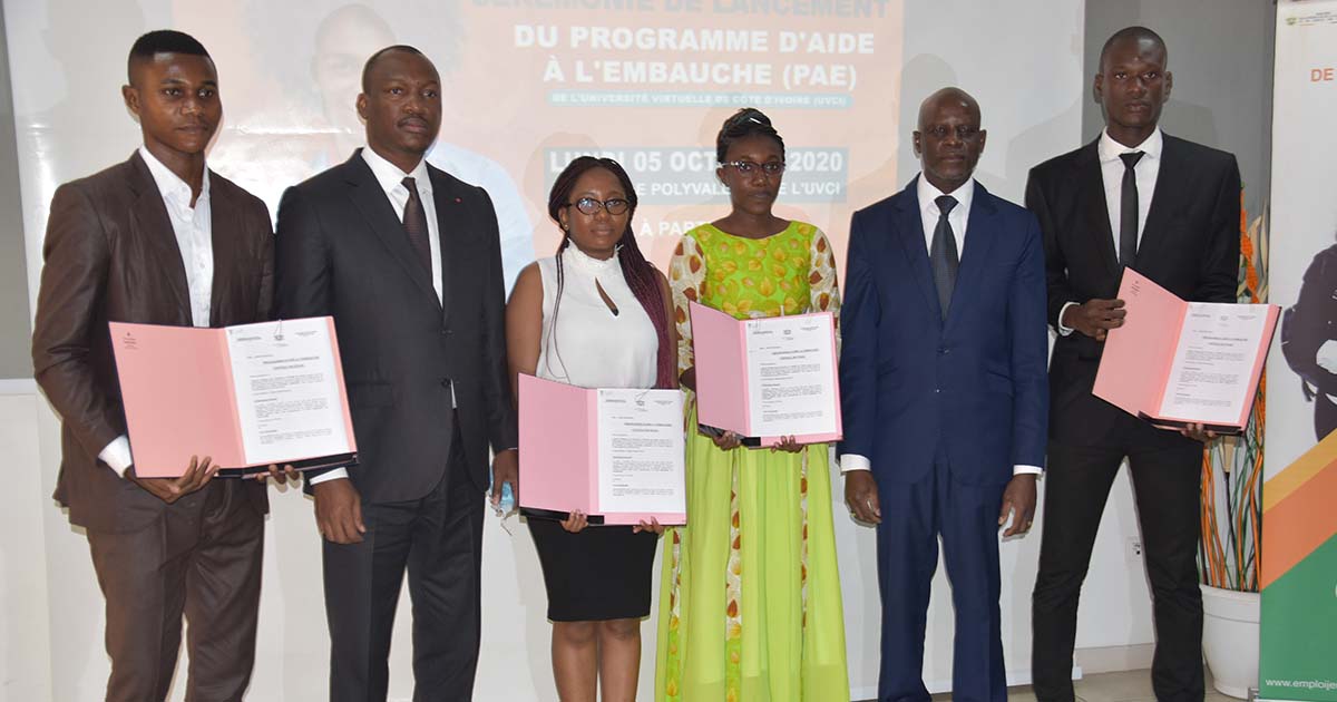 Le Ministre Mamadou TOURE lance le programme d’aide à l’embauche au bénéfice de 500 étudiants de l'UVCI