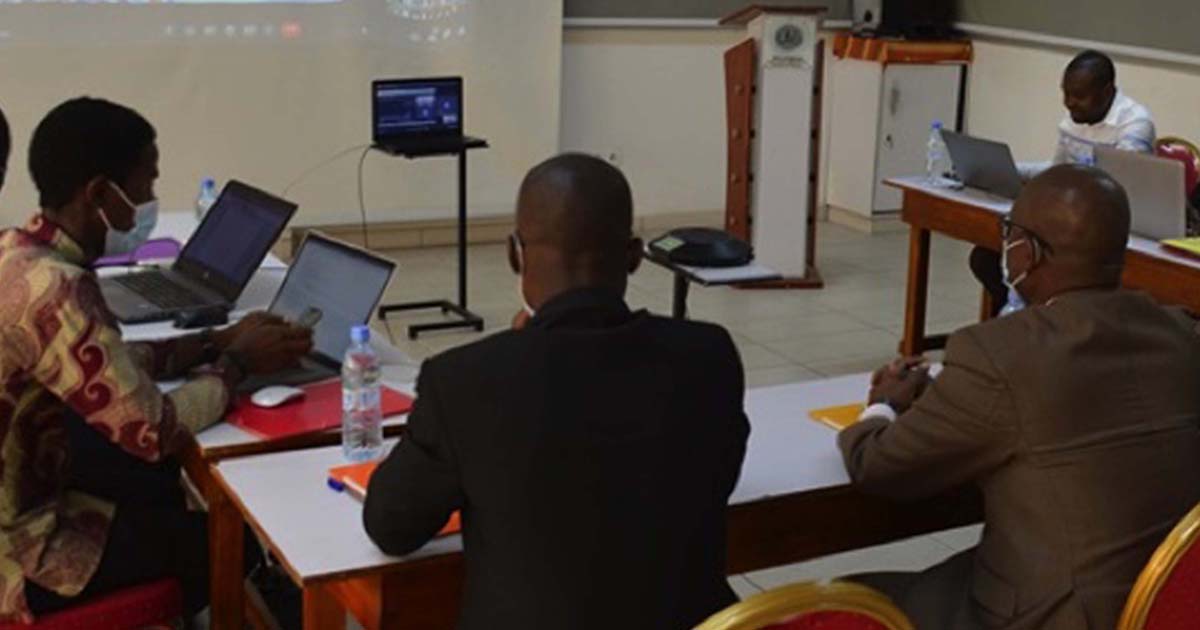 Intégration des « jeux sérieux » dans le système pédagogique: des enseignants-chercheurs se forment